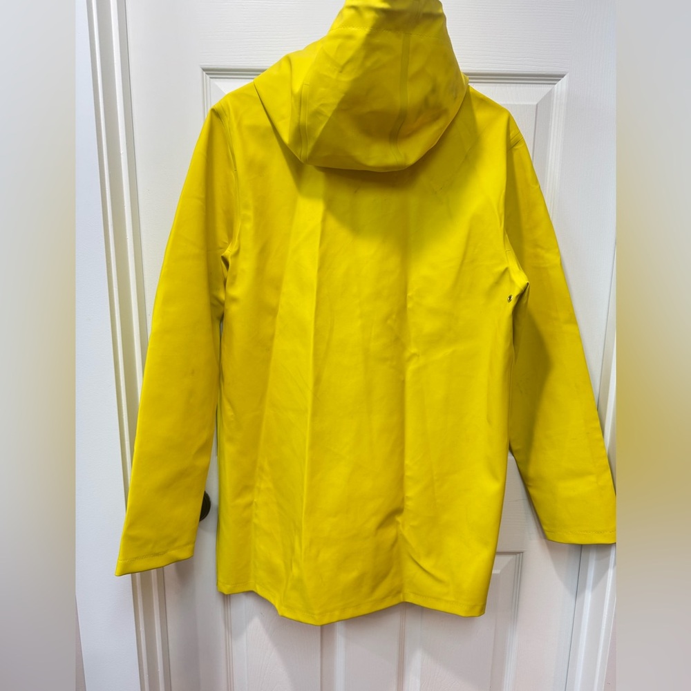 Stutterheim Stockholm women’s yellow rain jacket with hood XS - Picture 2 of 3